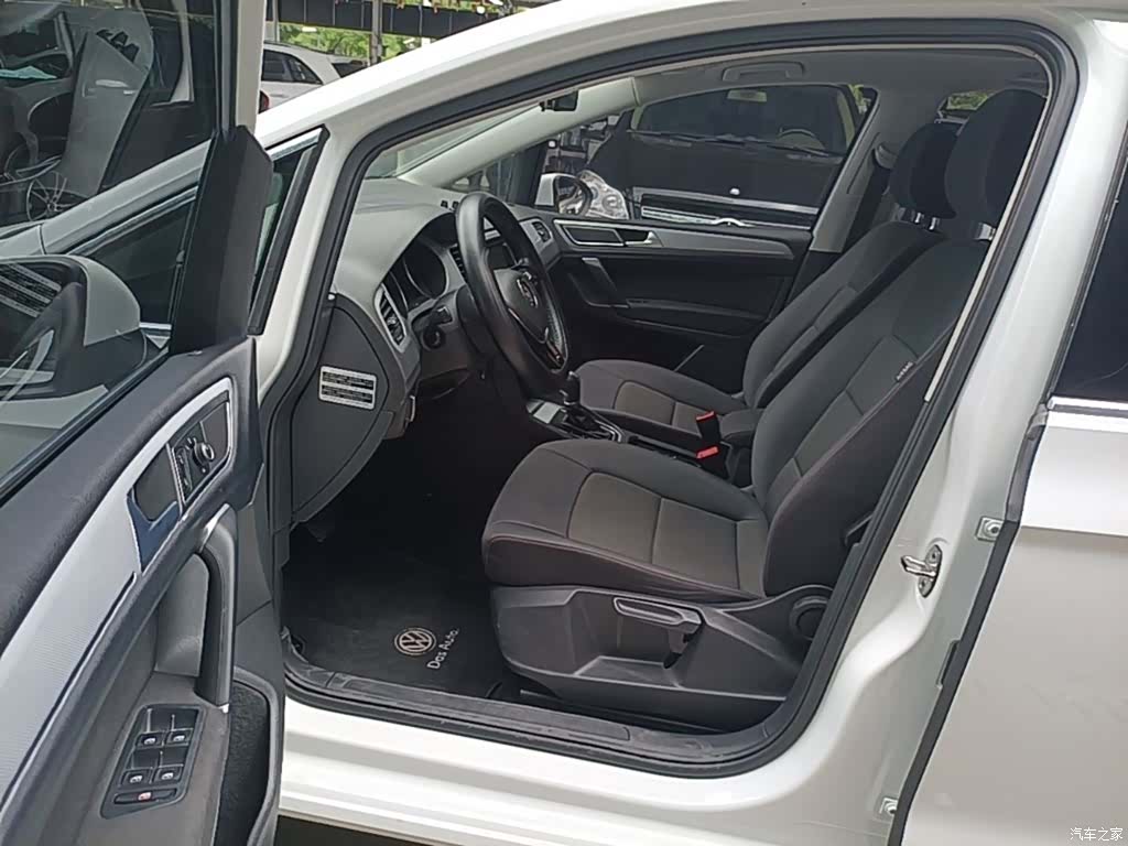 Volkswagen Golf, 2016 15