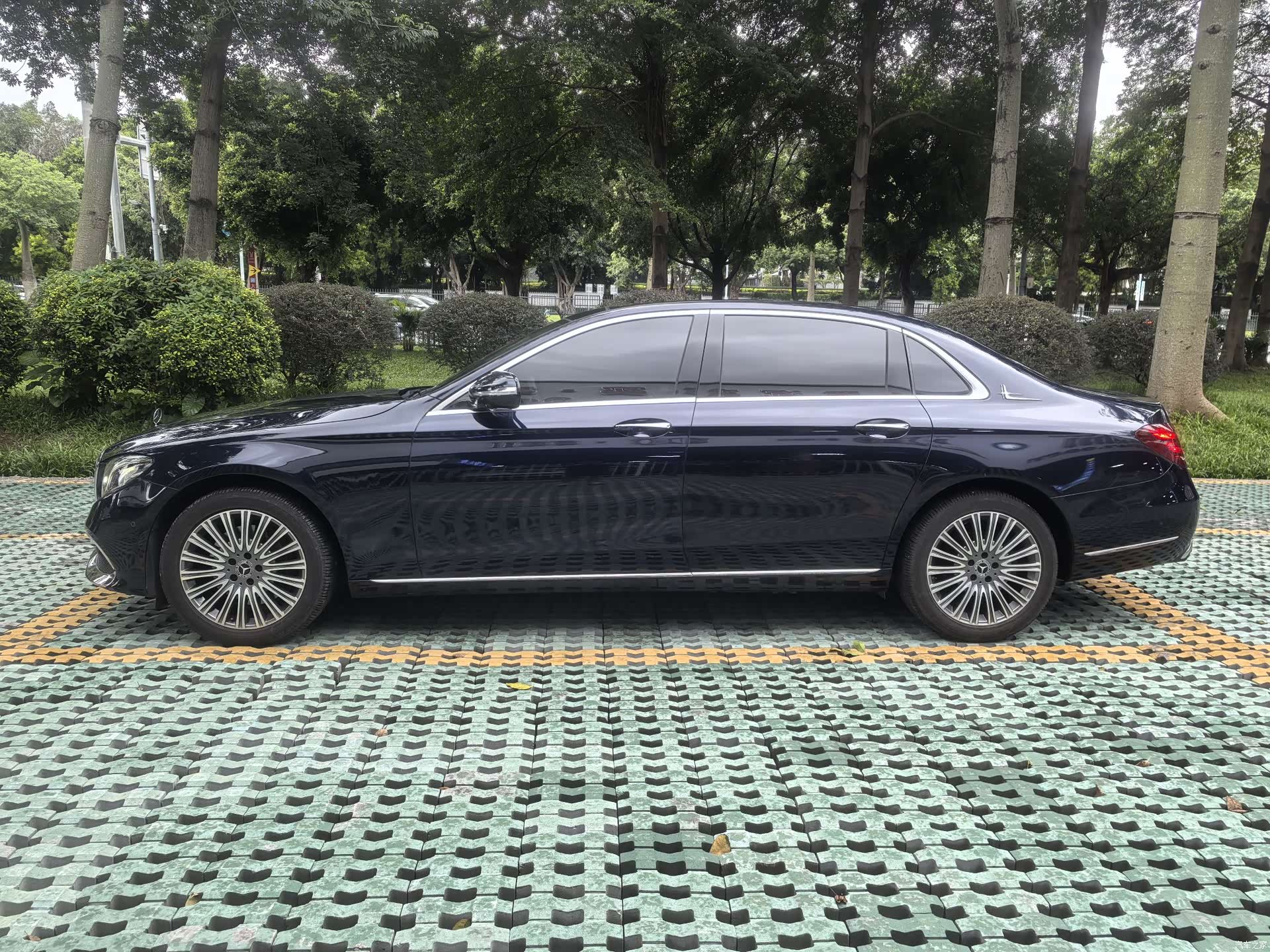 Mercedes-Benz E-Class, 2020 4
