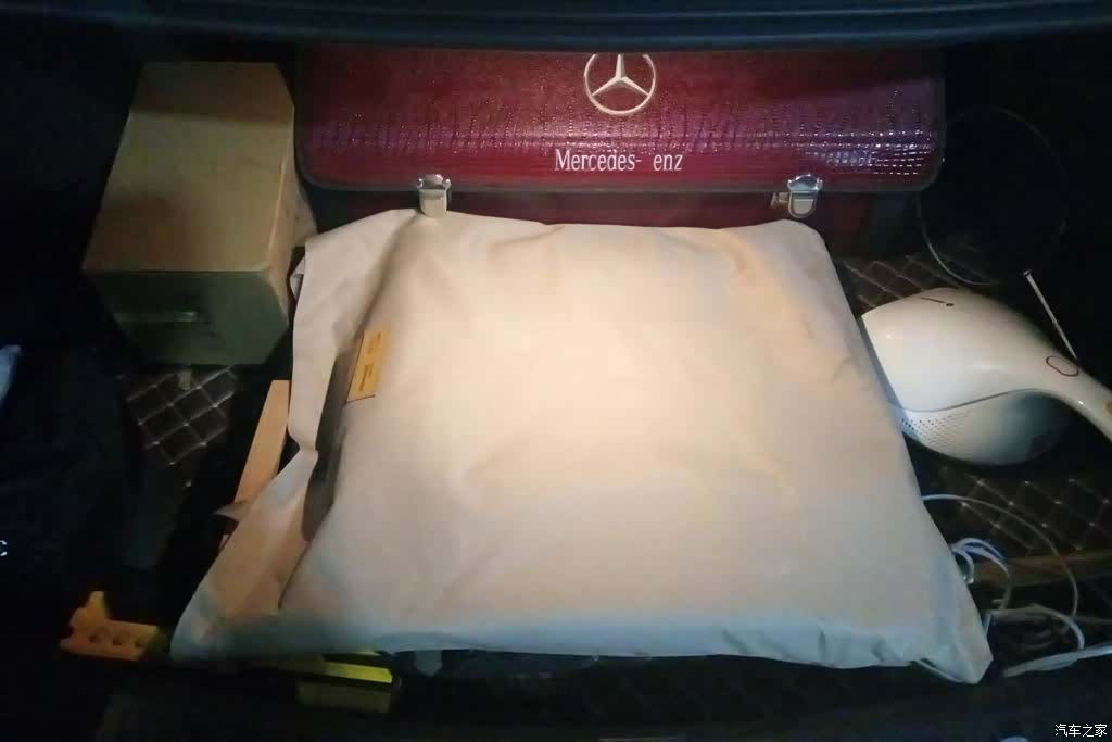 Mercedes-Benz E-Class, 2021 4
