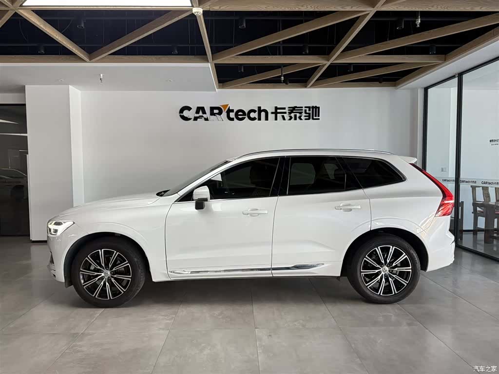 Volvo XC60, 2020 все фото