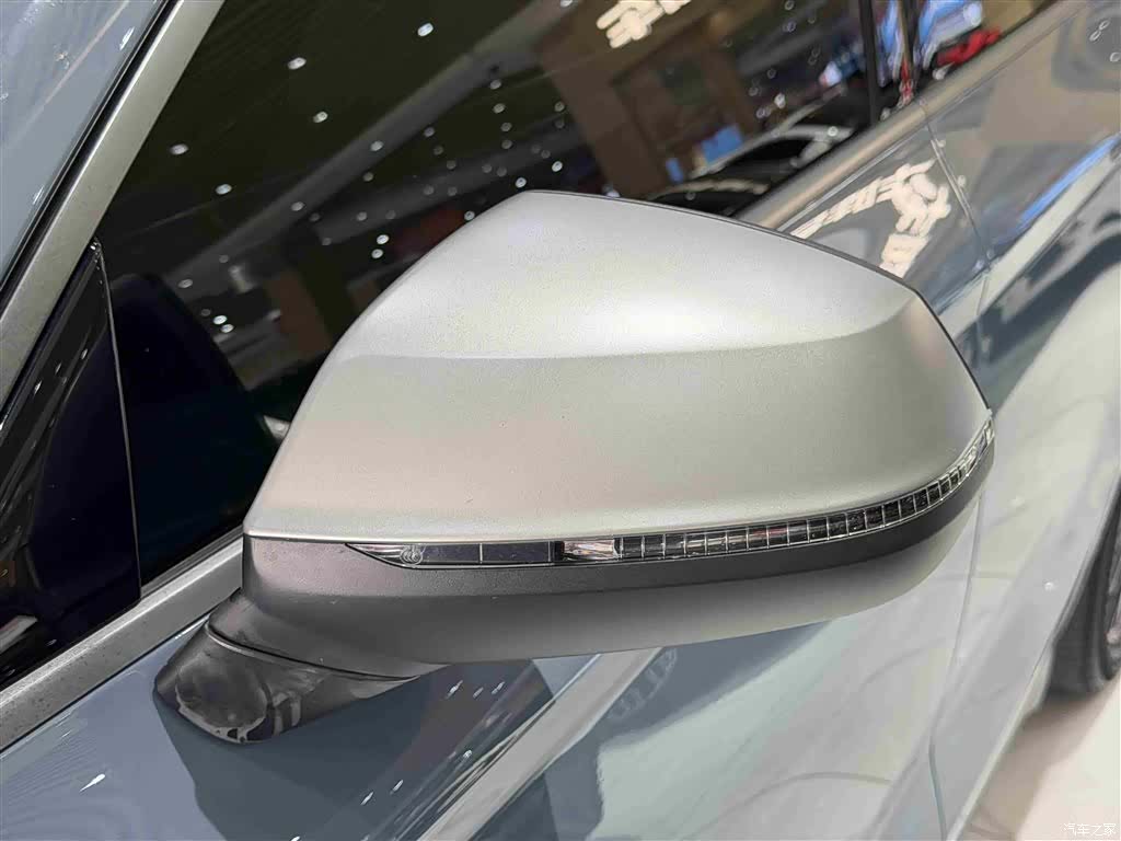 Audi Q5L, 2022 11