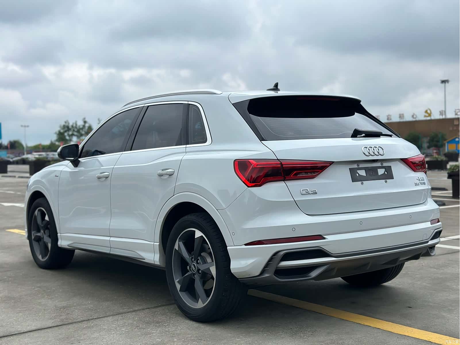 Audi Q3, 2022 4