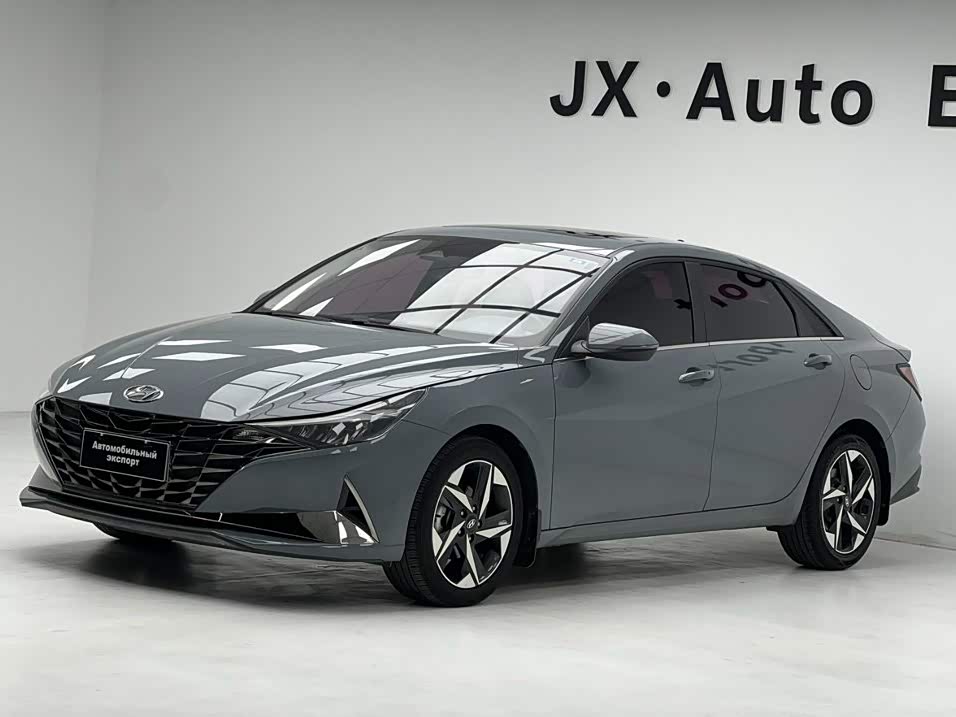 Hyundai Elantra 2022 1.5L CVT LUX Luxury