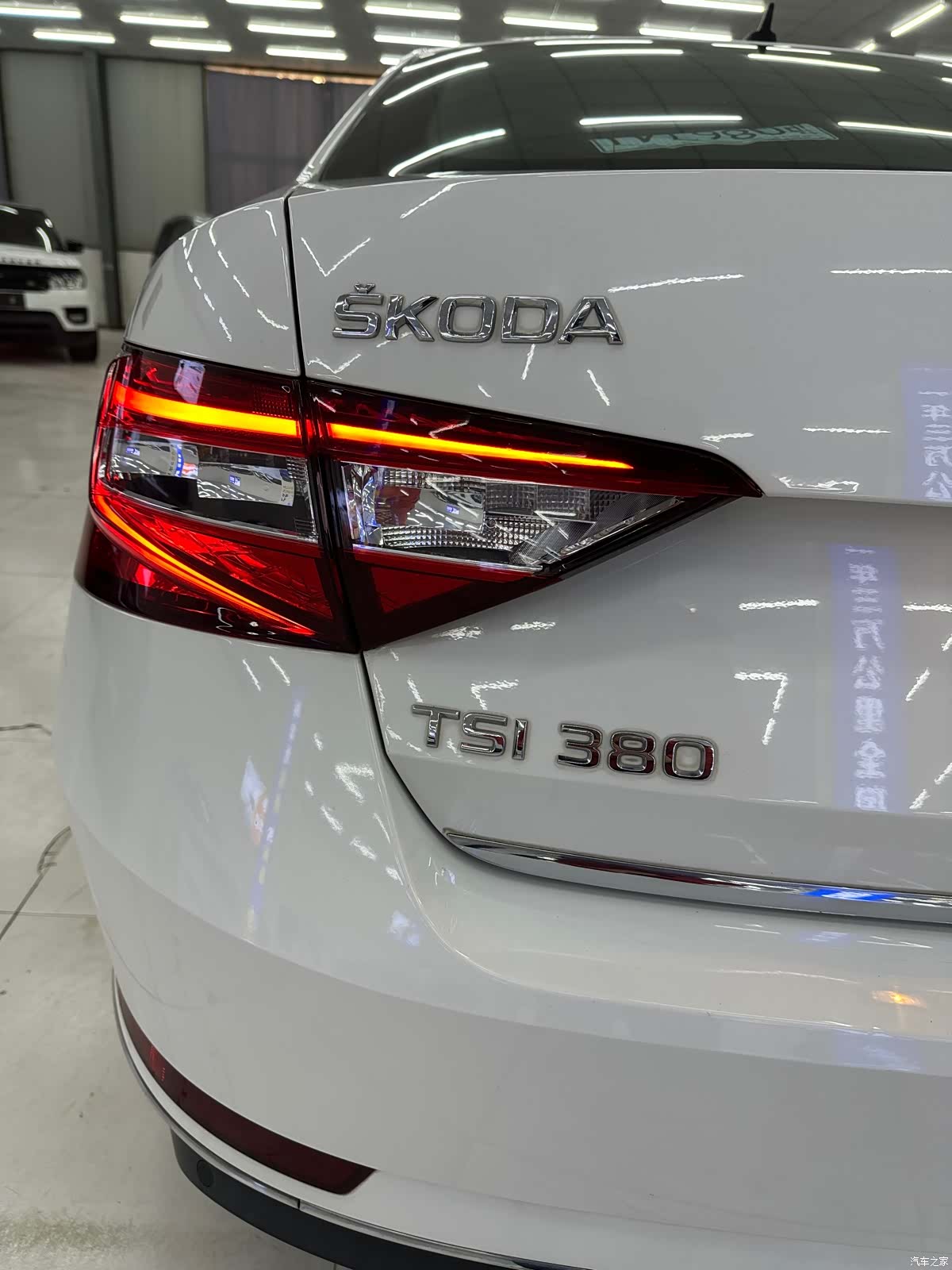 Skoda Superb, 2019 9