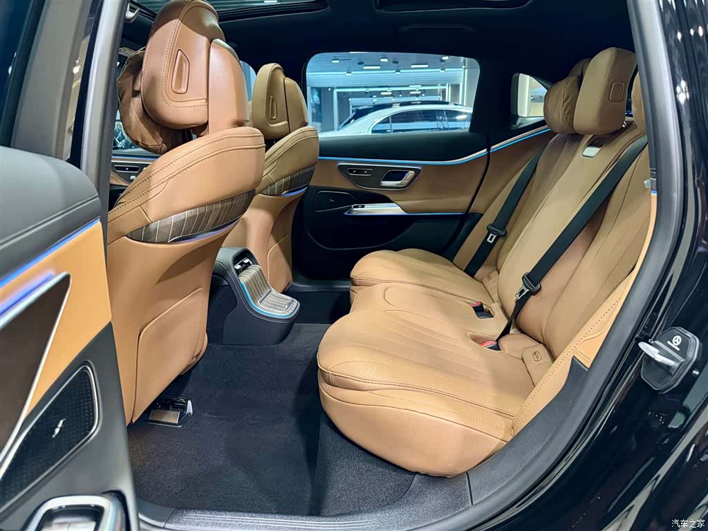 Mercedes-Benz E-Class, 2025 25