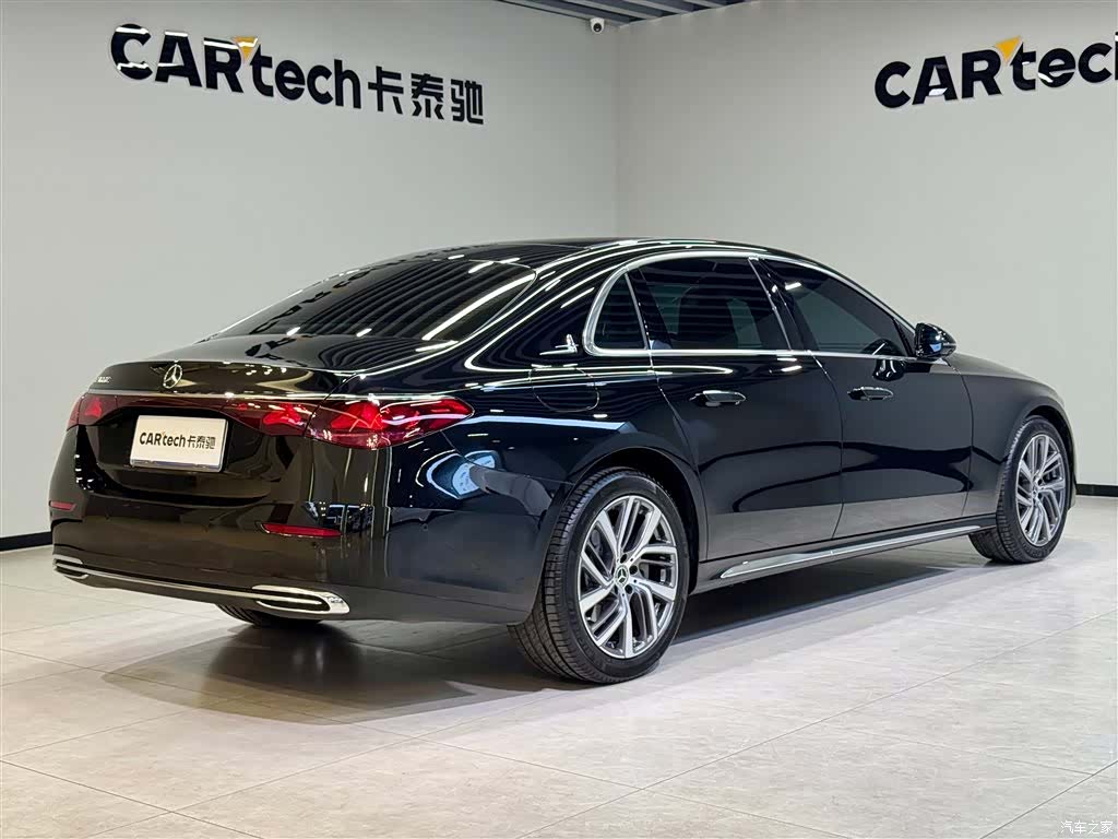 Mercedes-Benz E-Class, 2025 4