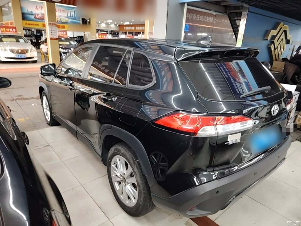 Toyota Corolla, 2023 все фото
