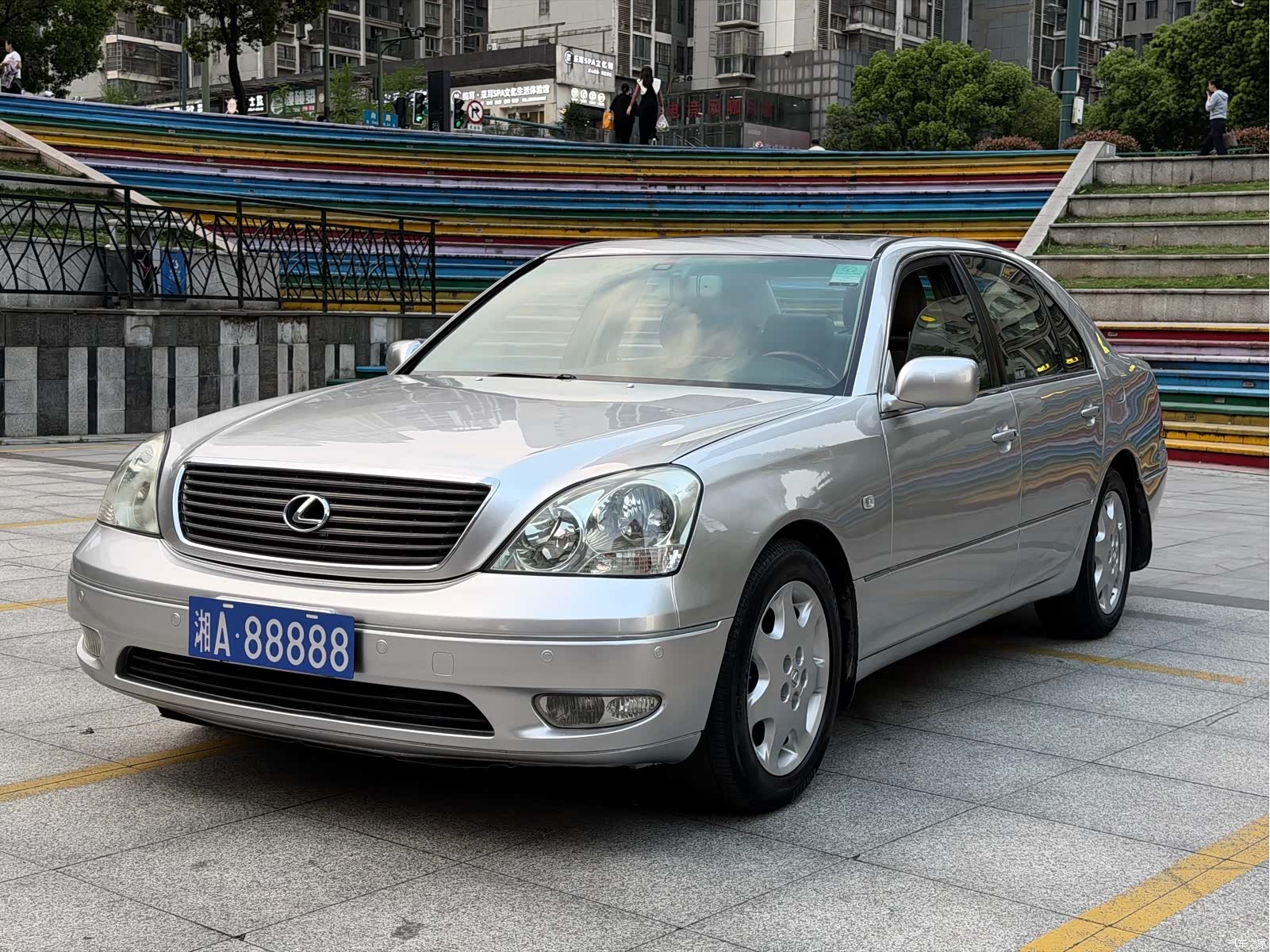 Lexus LS, 2003 1