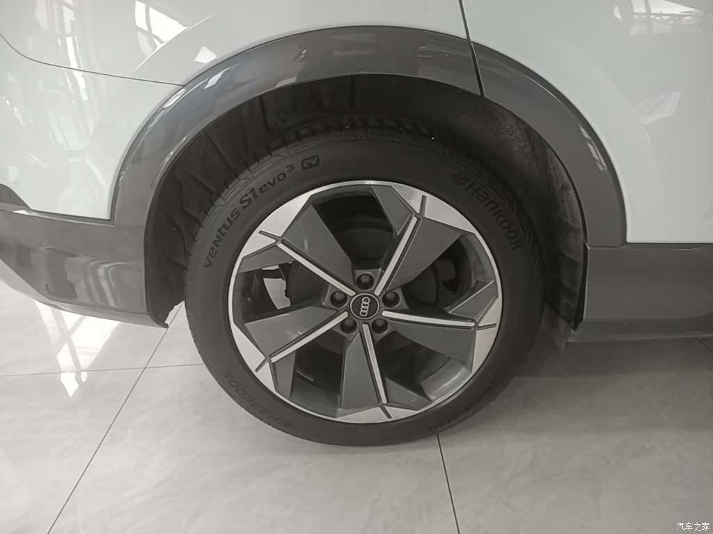 Audi Q5 e-tron, 2022 25
