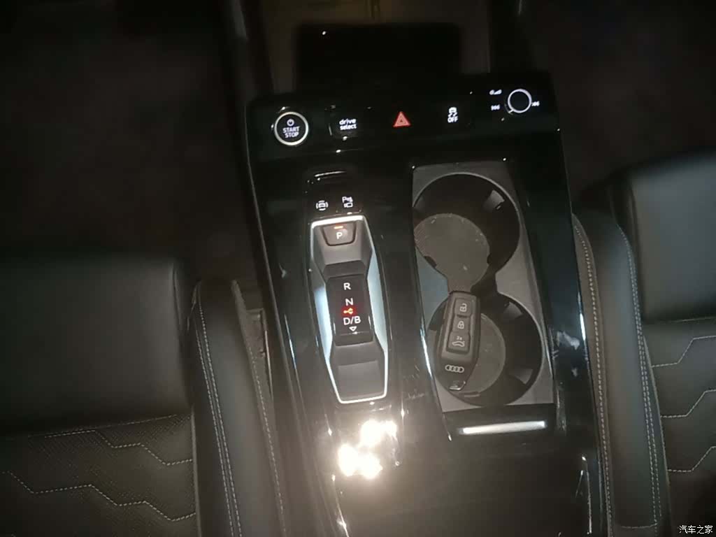 Audi e-tron, 2025 10