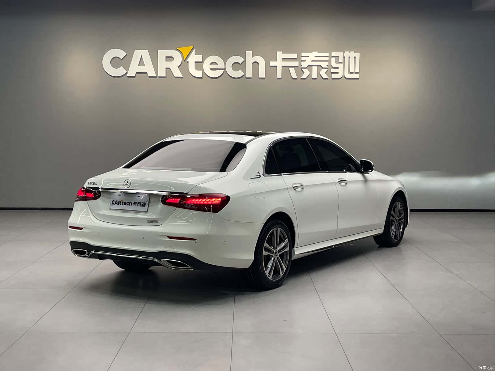 Mercedes-Benz E-Class, 2022 4