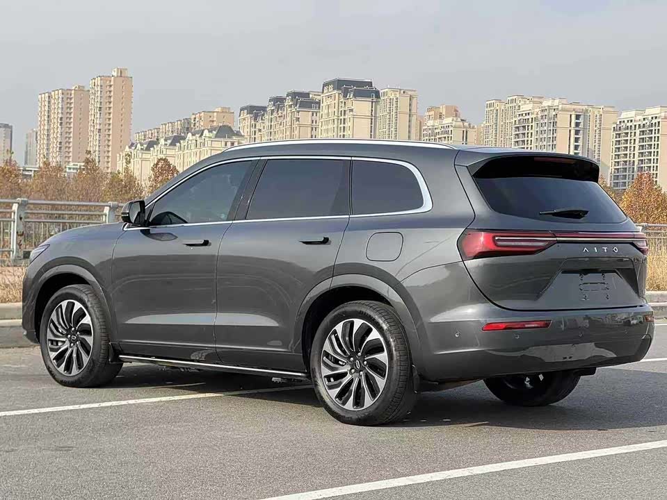 AITO Ask the world M7