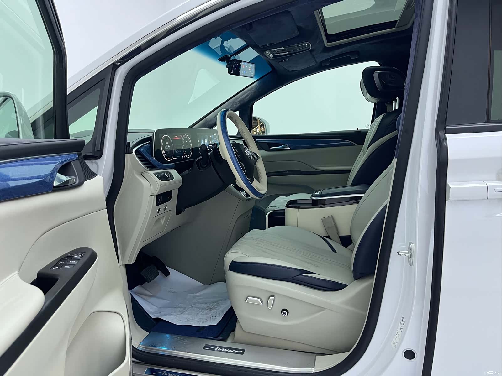 Buick GL8, 2021 4