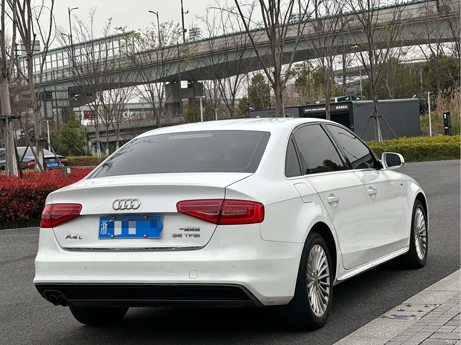 Audi A4L, 2016 6