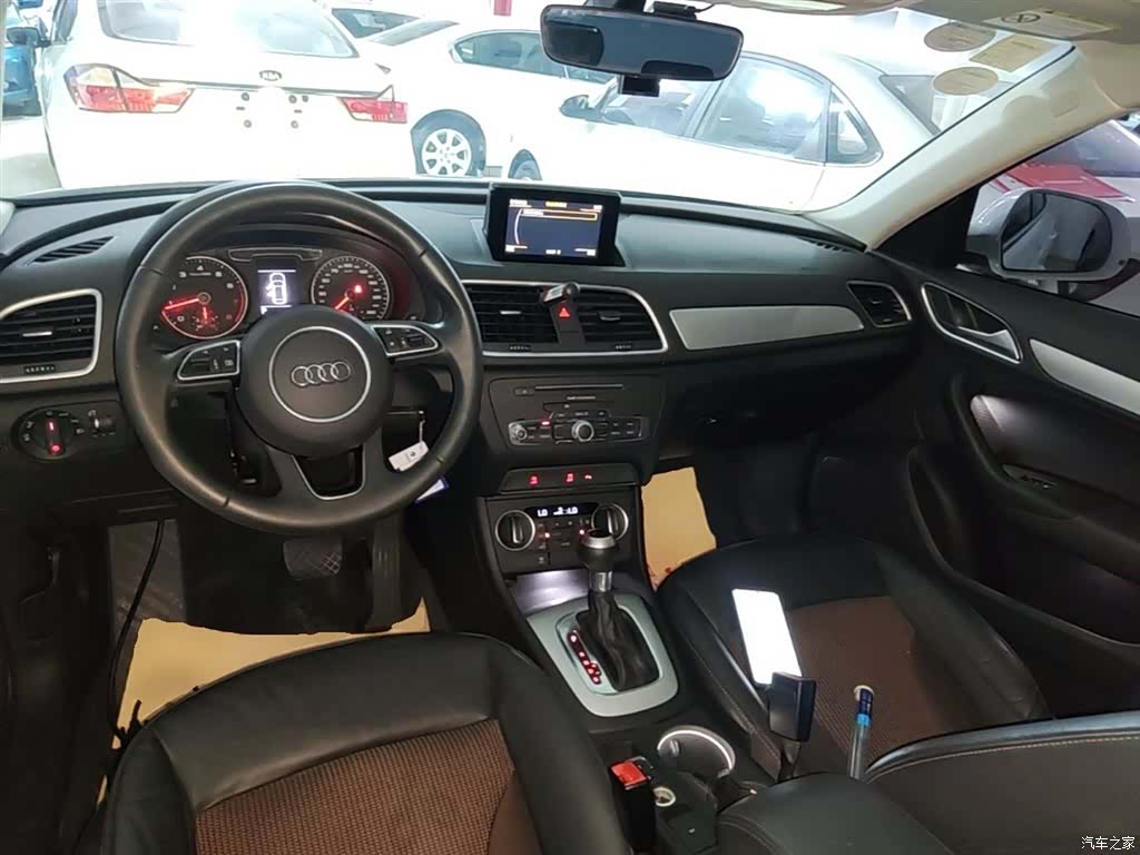 Audi Q3, 2018 10