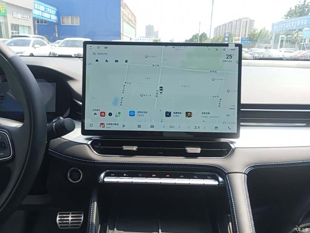 Geely Preface, 2025 13