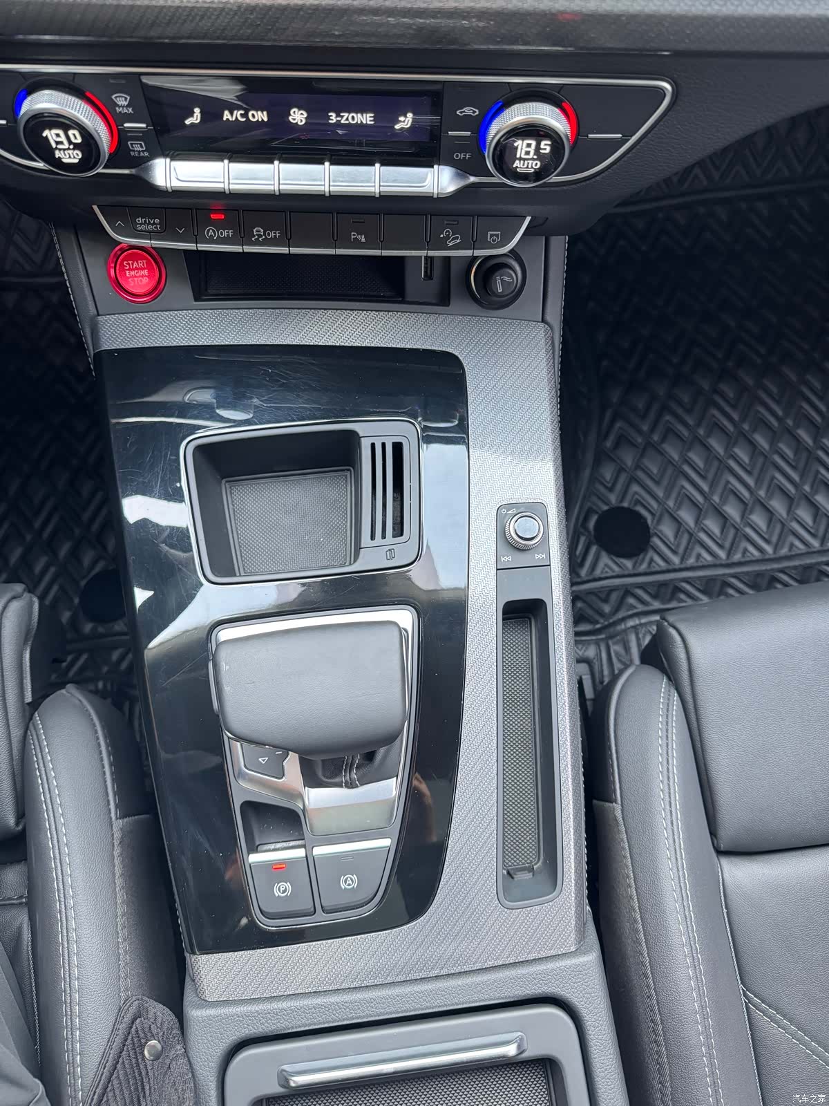 Audi Q5L, 2022 10