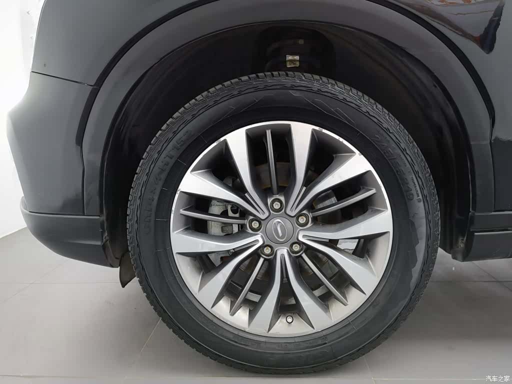 Trumpchi GS8, 2017 17
