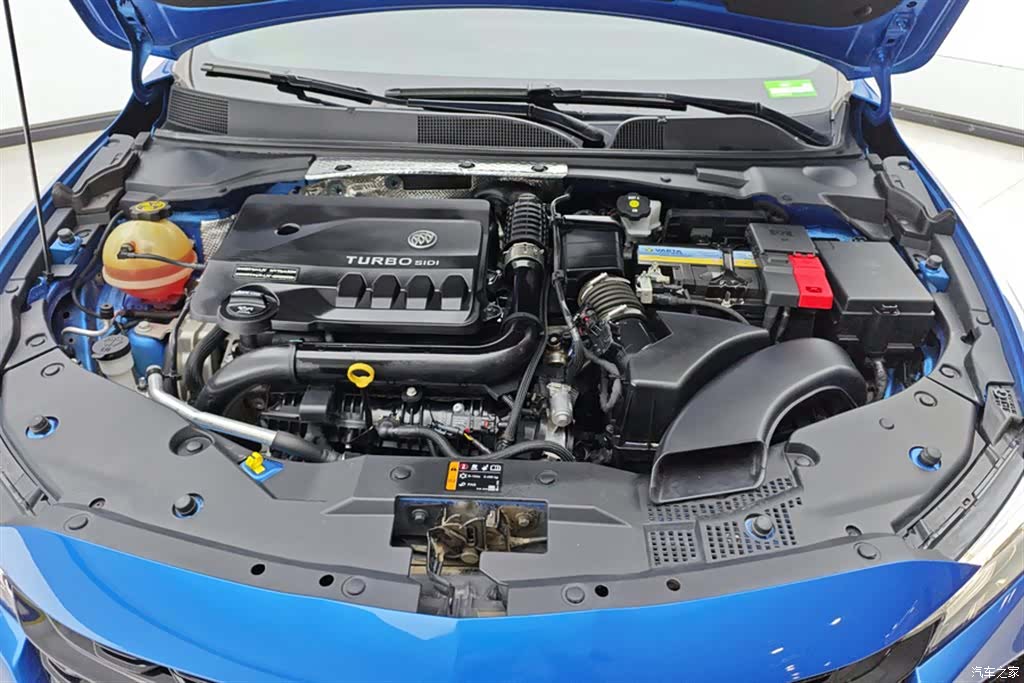 Buick Verano, 2022 10