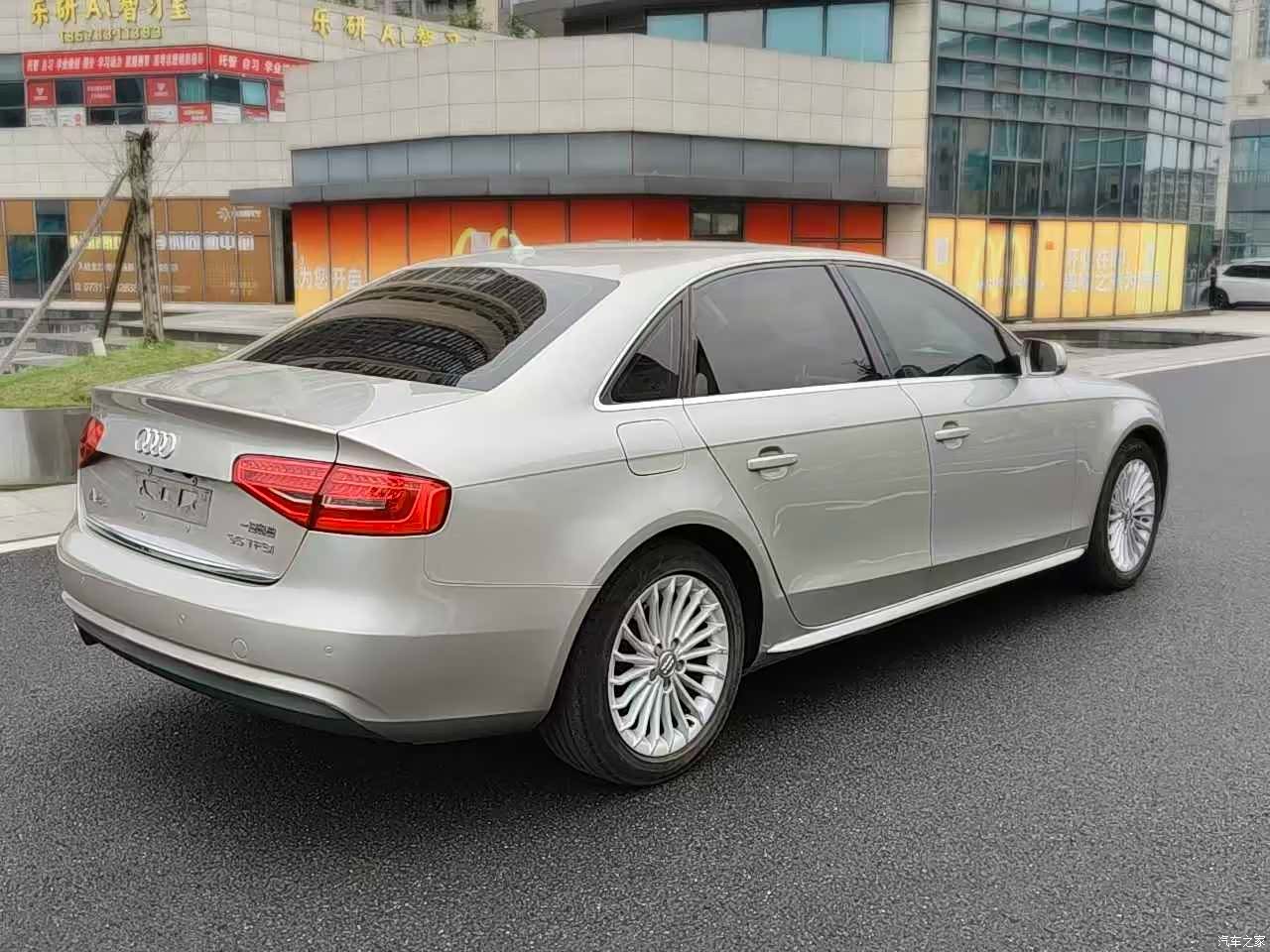 Audi A4L, 2016 7