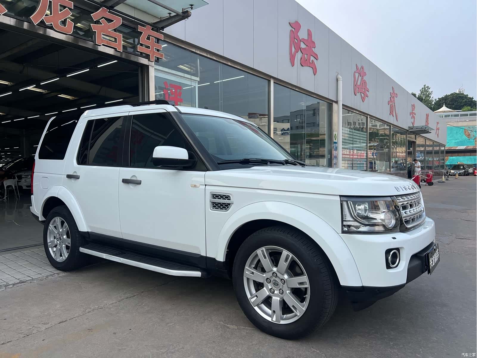 Land Rover Discovery, 2011 3