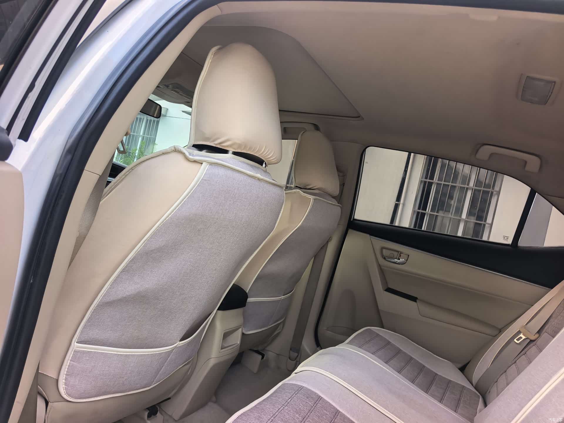 Toyota Corolla, 2015 15
