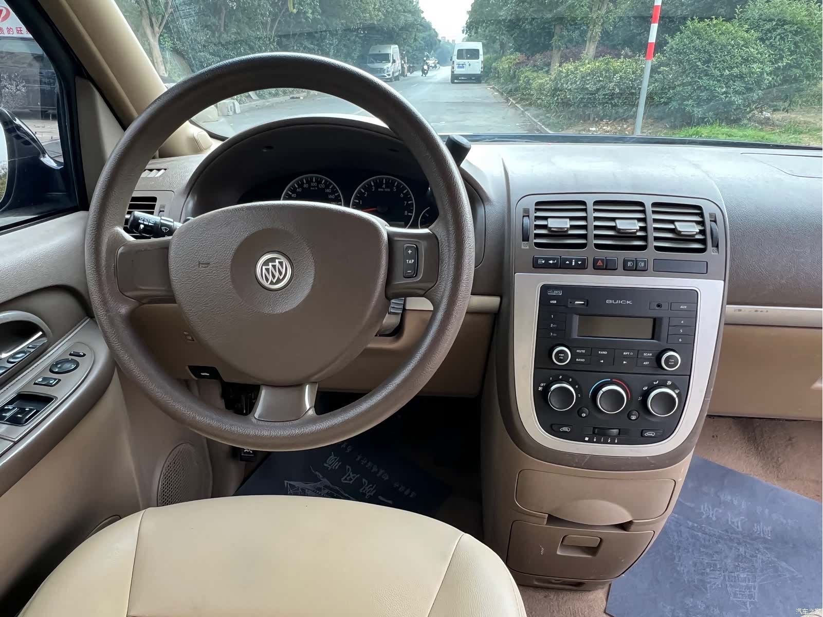 Buick GL8, 2014 14