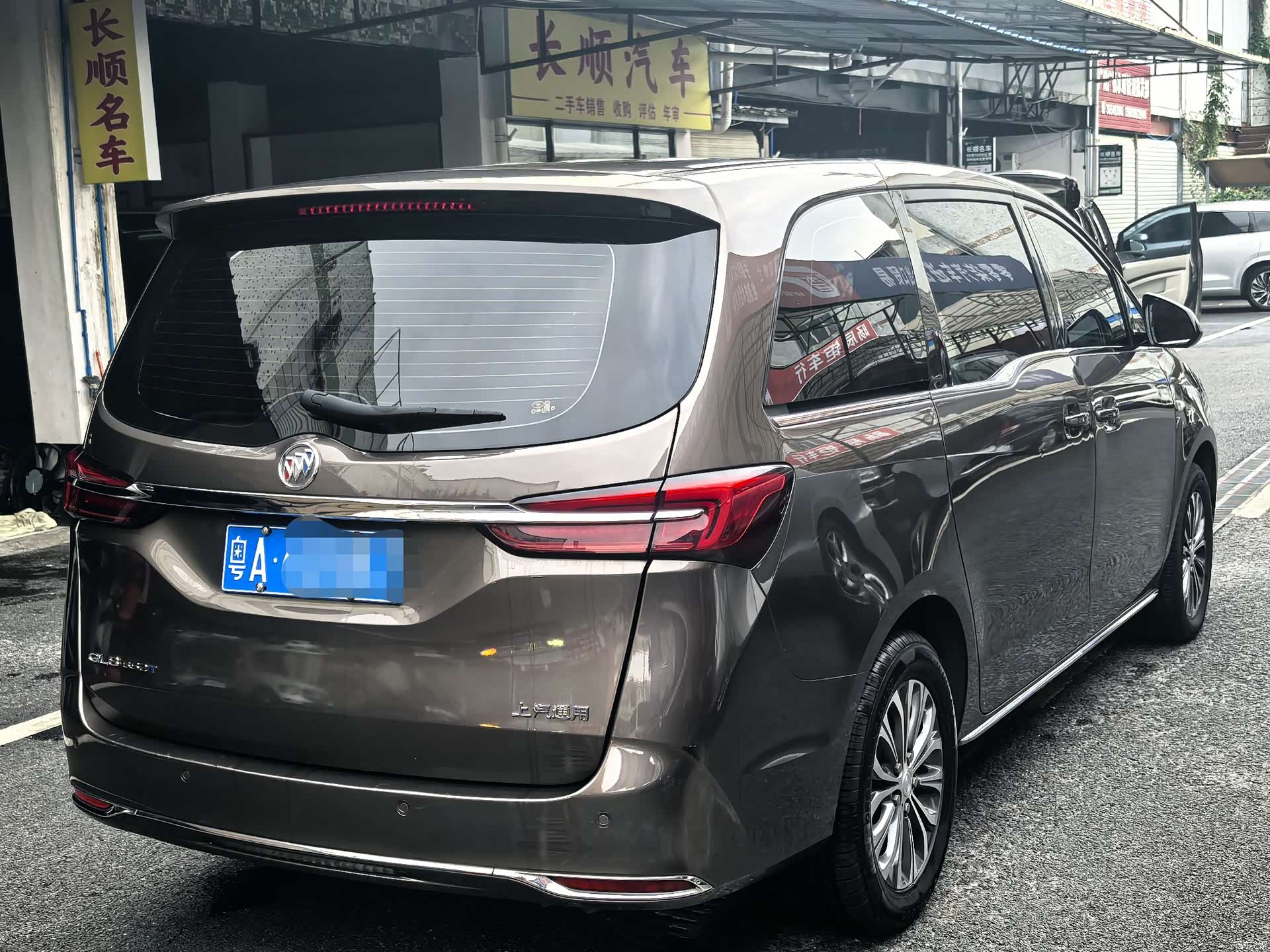 Buick GL8, 2022 2