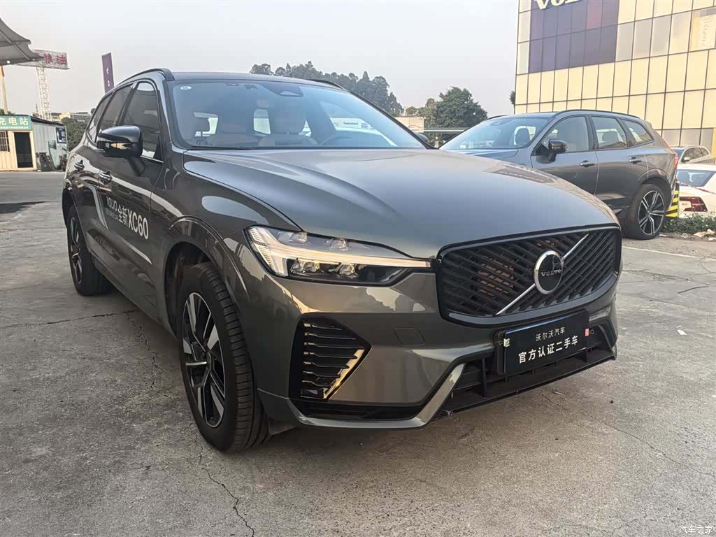 Volvo XC60, 2025 3