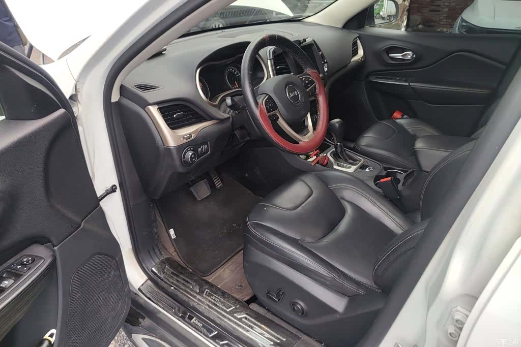 Jeep Cherokee, 2017 9