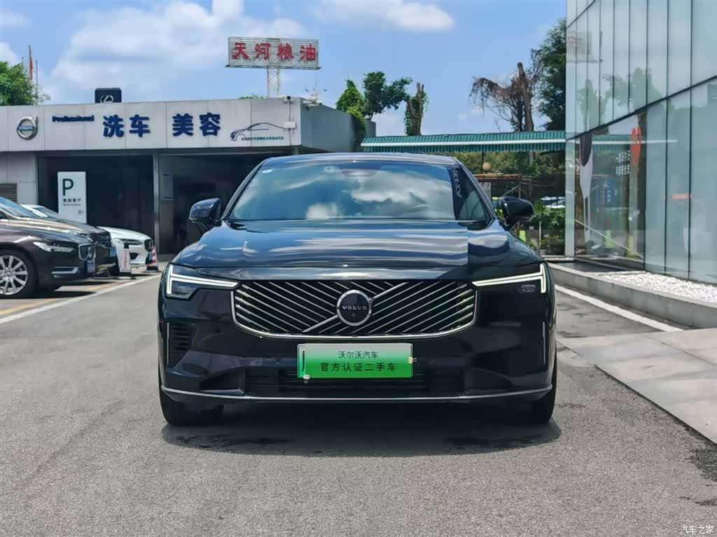 Volvo S90, 2025 10