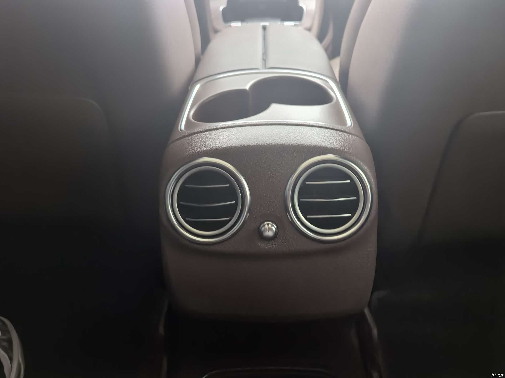 Mercedes-Benz E-Class, 2019 30