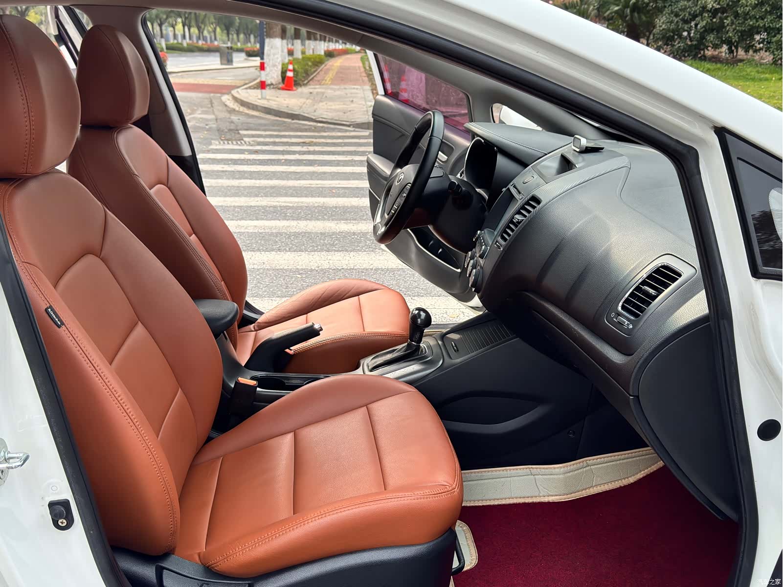 Kia K3, 2014 10