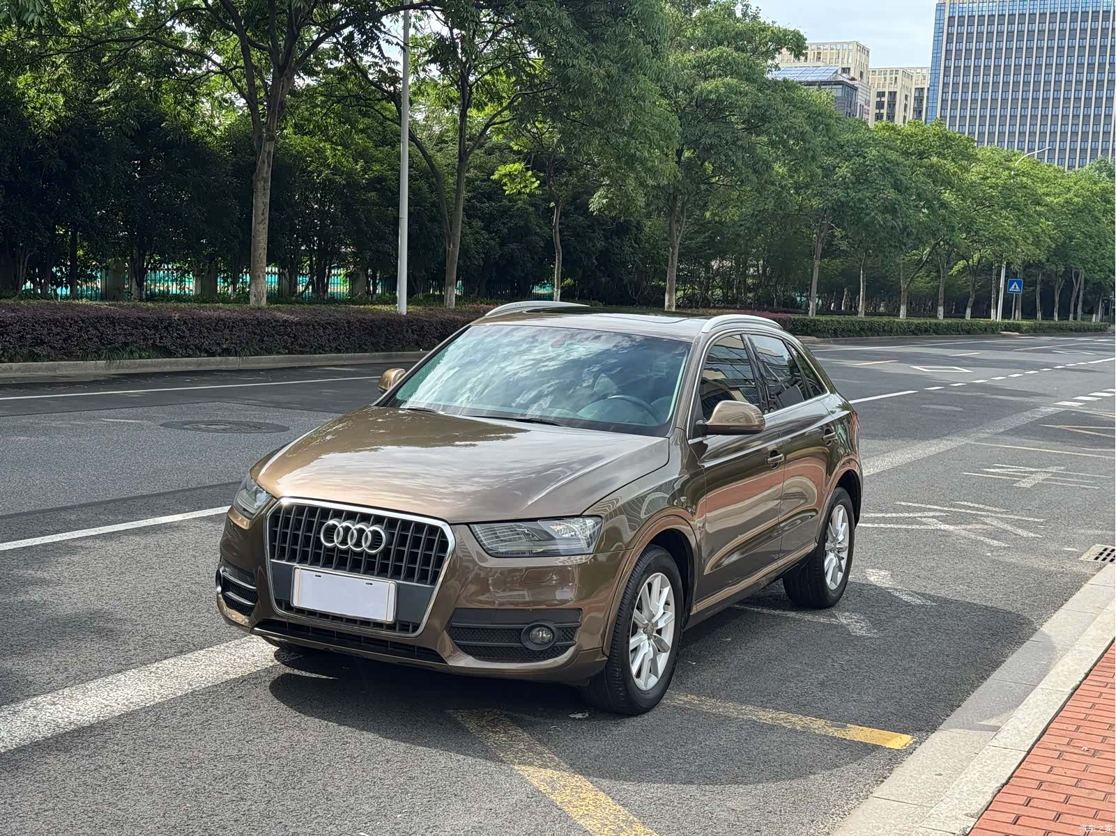 Audi Q3, 2013 1