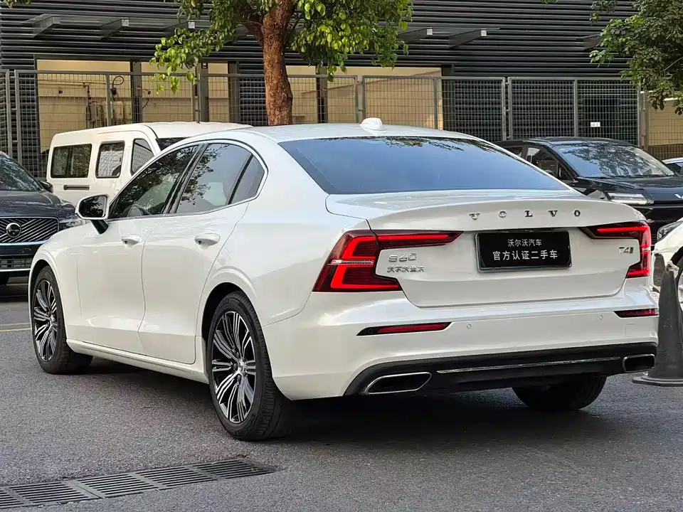Volvo S60