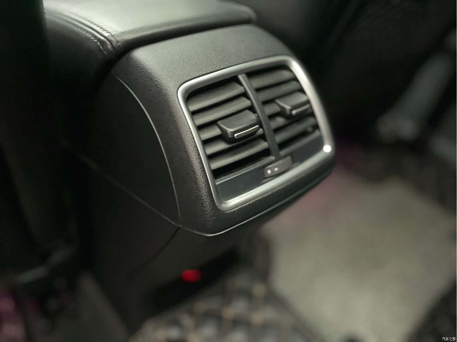 Audi Q3, 2017 15