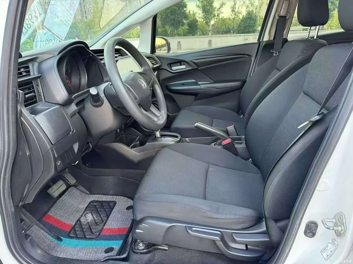 Honda Fit, 2014 8