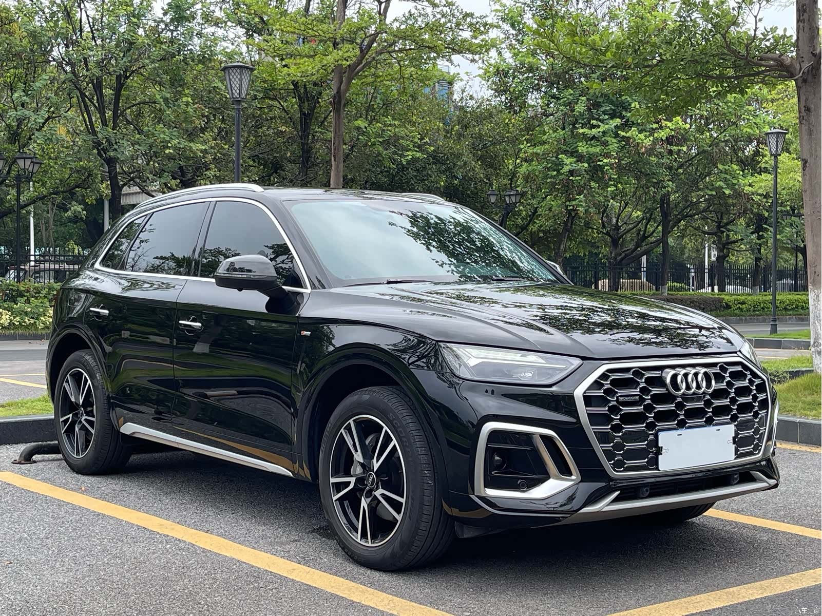 Audi Q5L, 2025 3