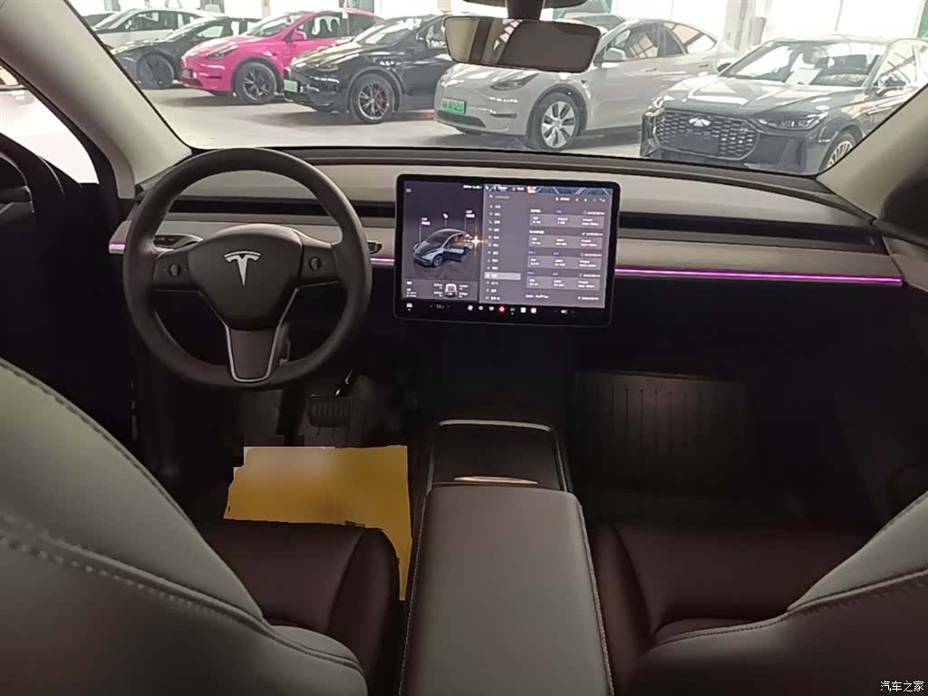 Tesla Model Y, 2024 10