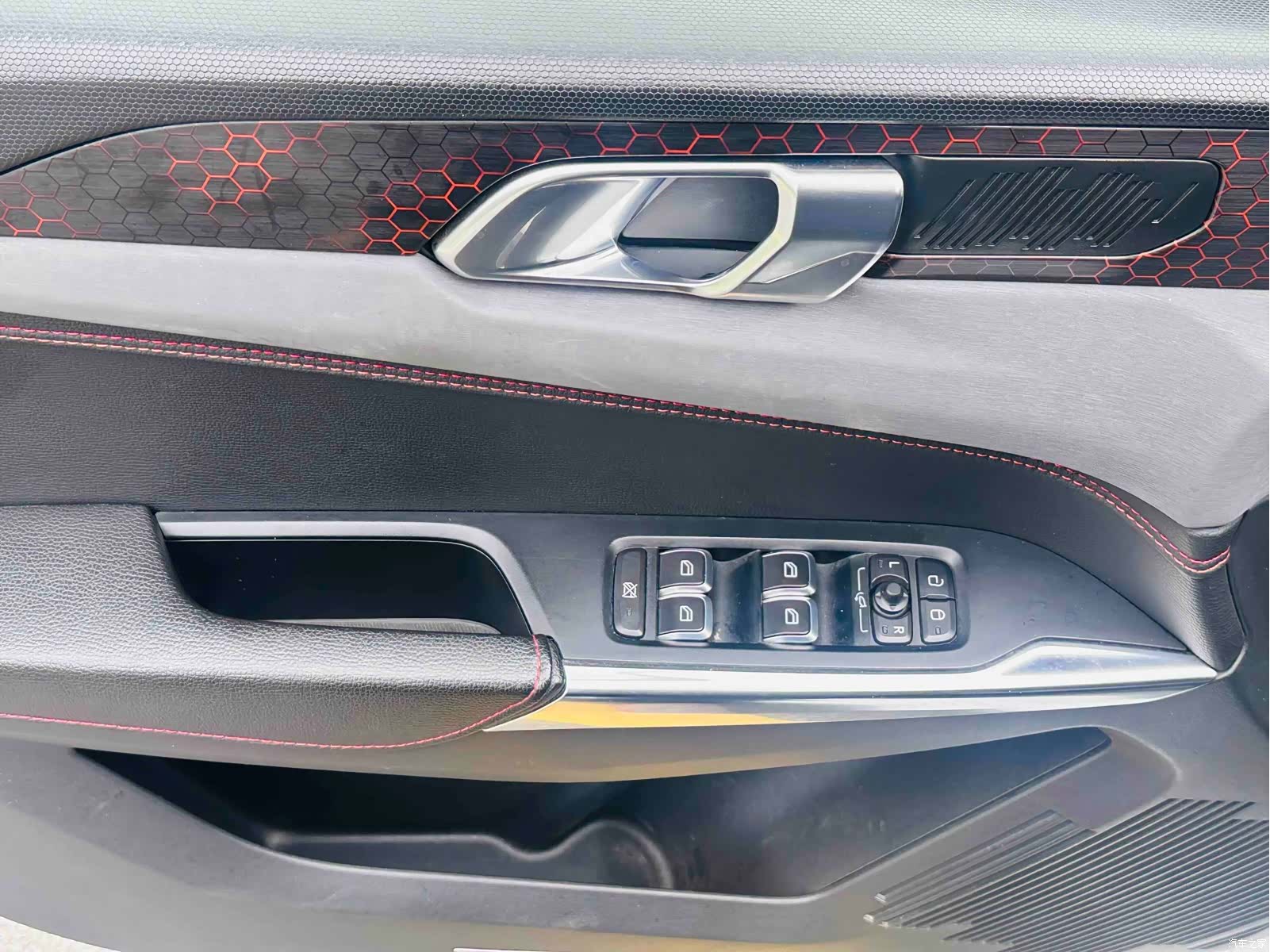 Lynk & Co 01, 2019 9