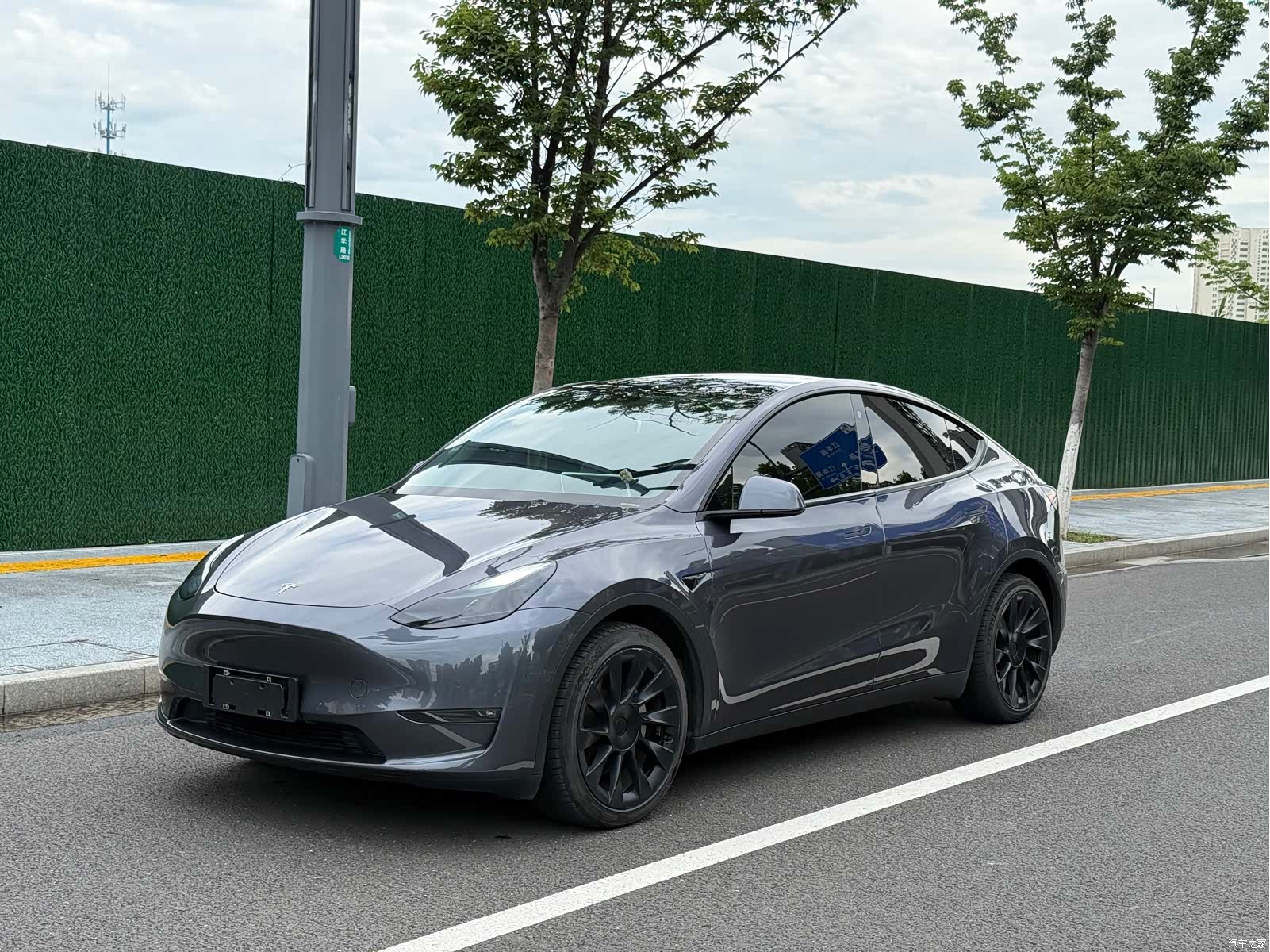 Tesla Model Y, 2021 1