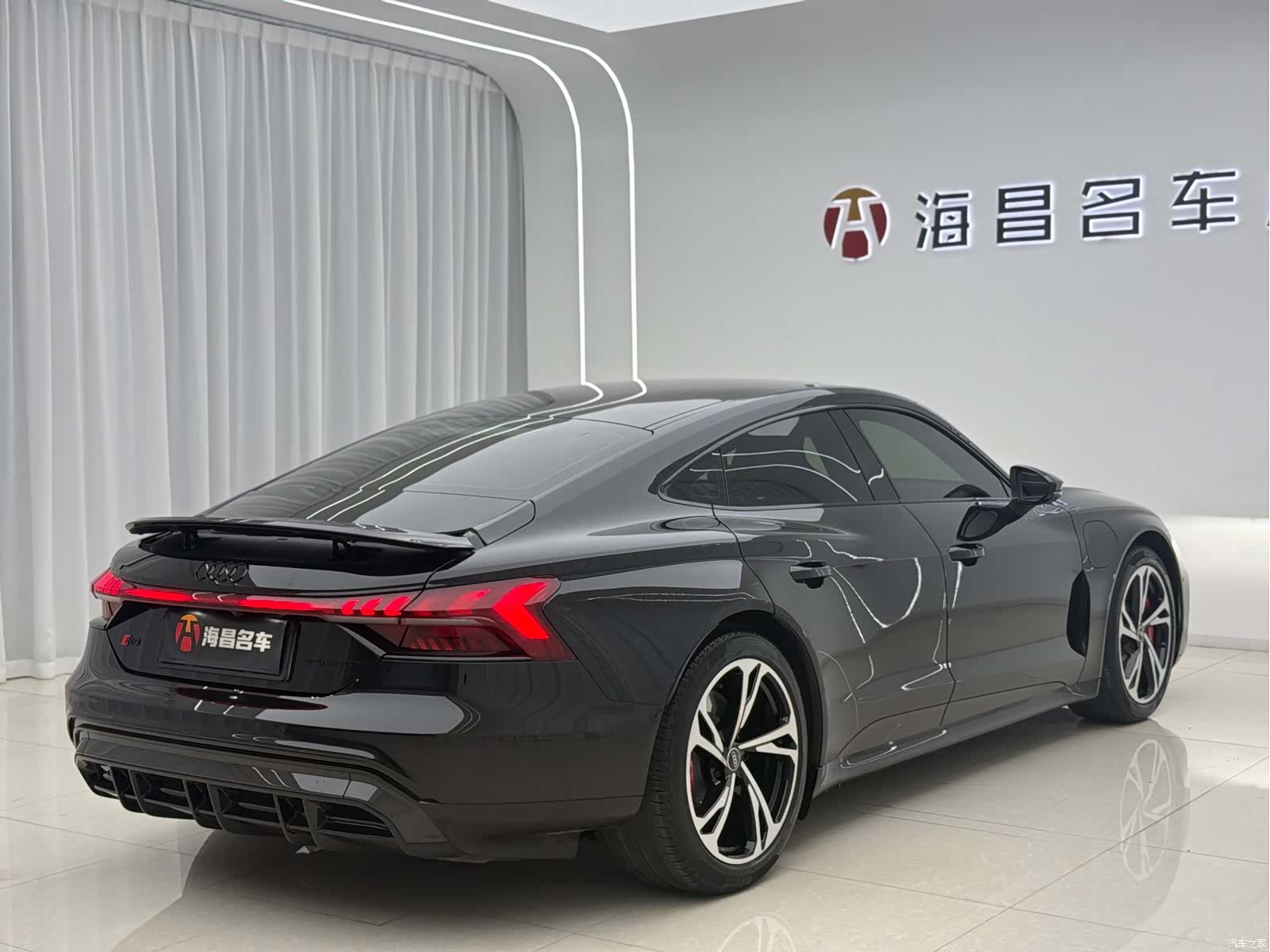 Audi e-tron, 2024 9