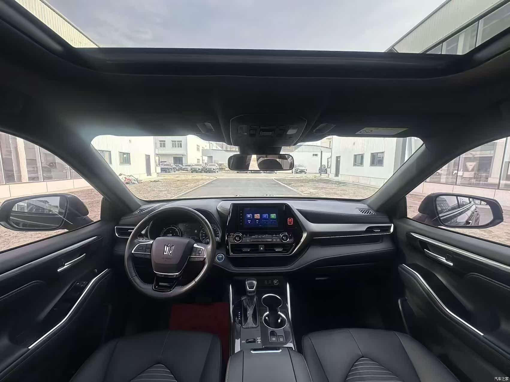 Toyota Crown, 2023 4