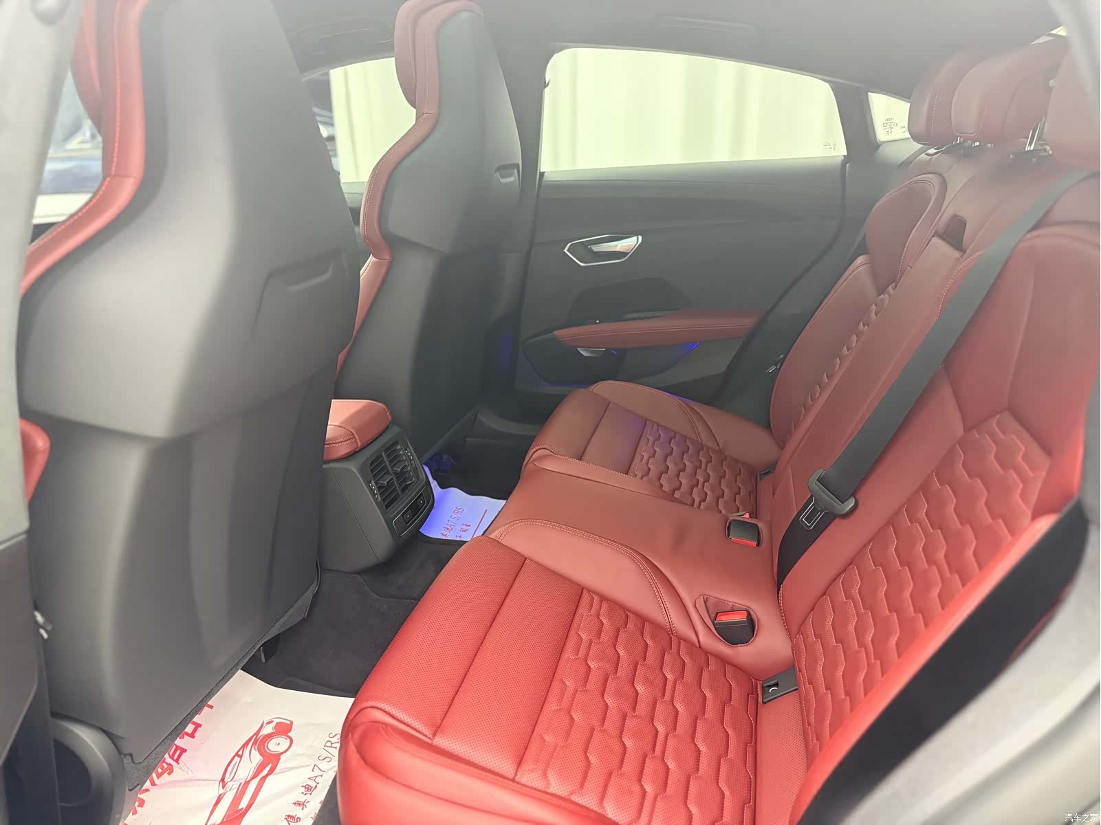 Audi e-tron, 2024 6