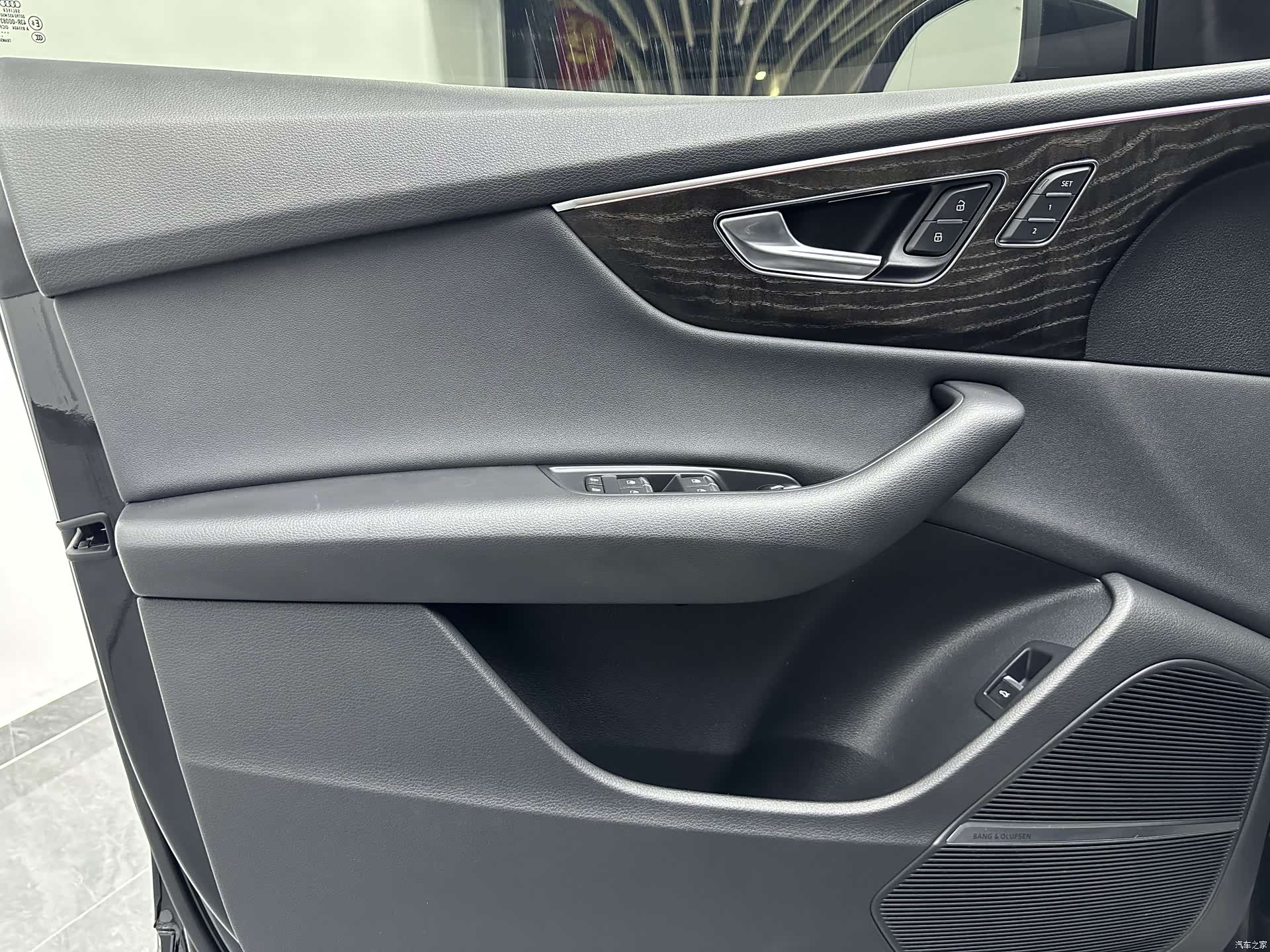 Audi Q8, 2023 21