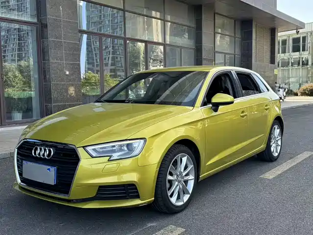 Audi A3 2018 — купить из Китая под заказ