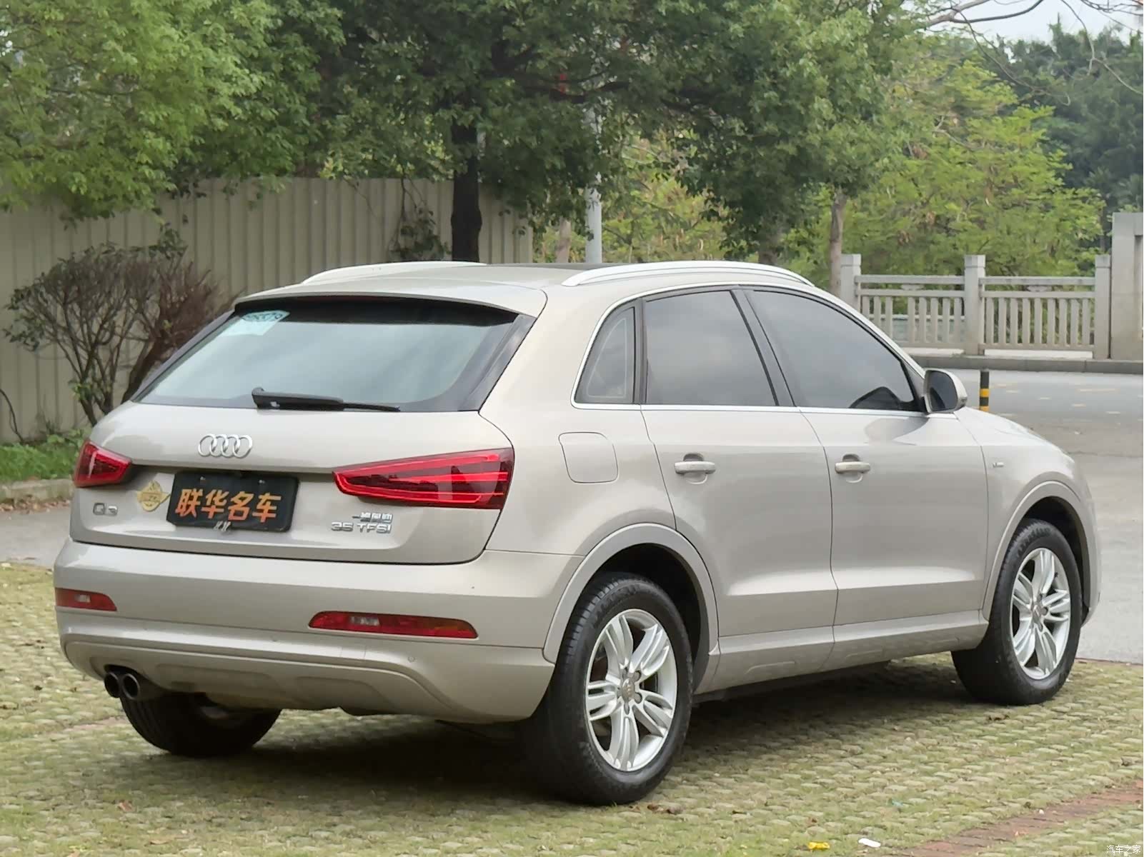 Audi Q3, 2015 9