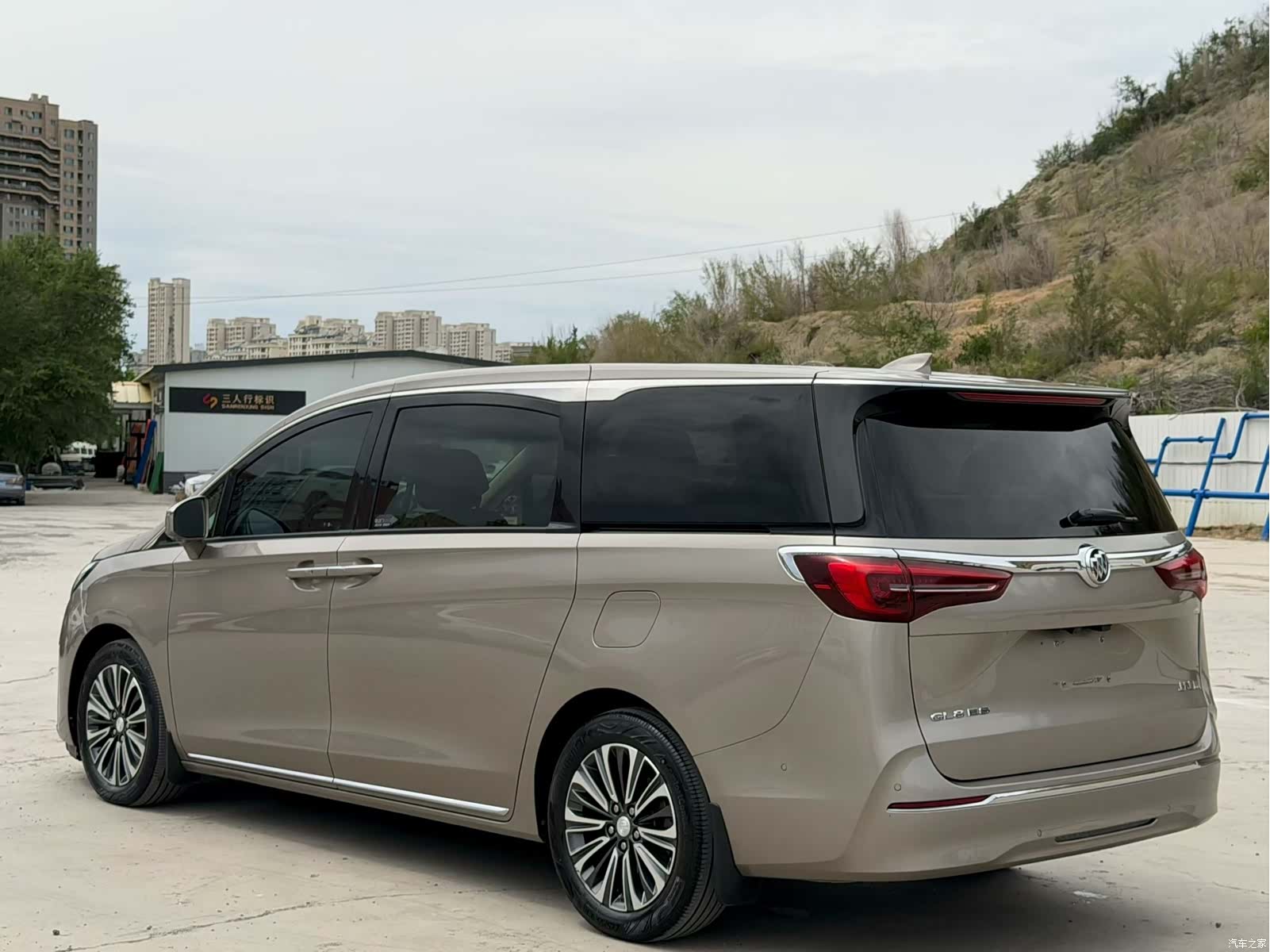 Buick GL8, 2023 7