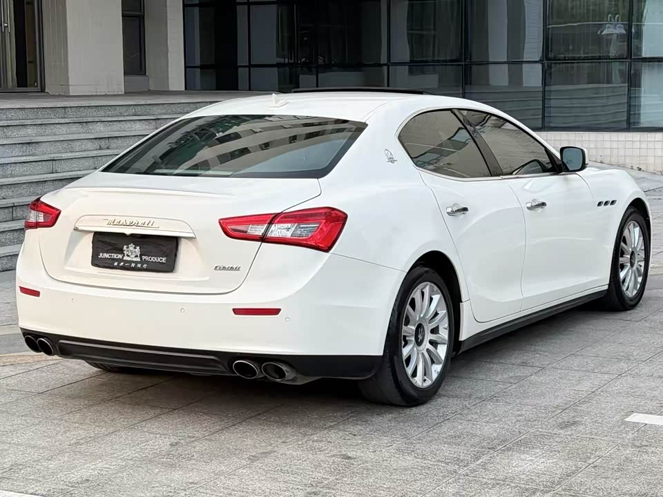 Maserati Ghibli Maserati Ghibli