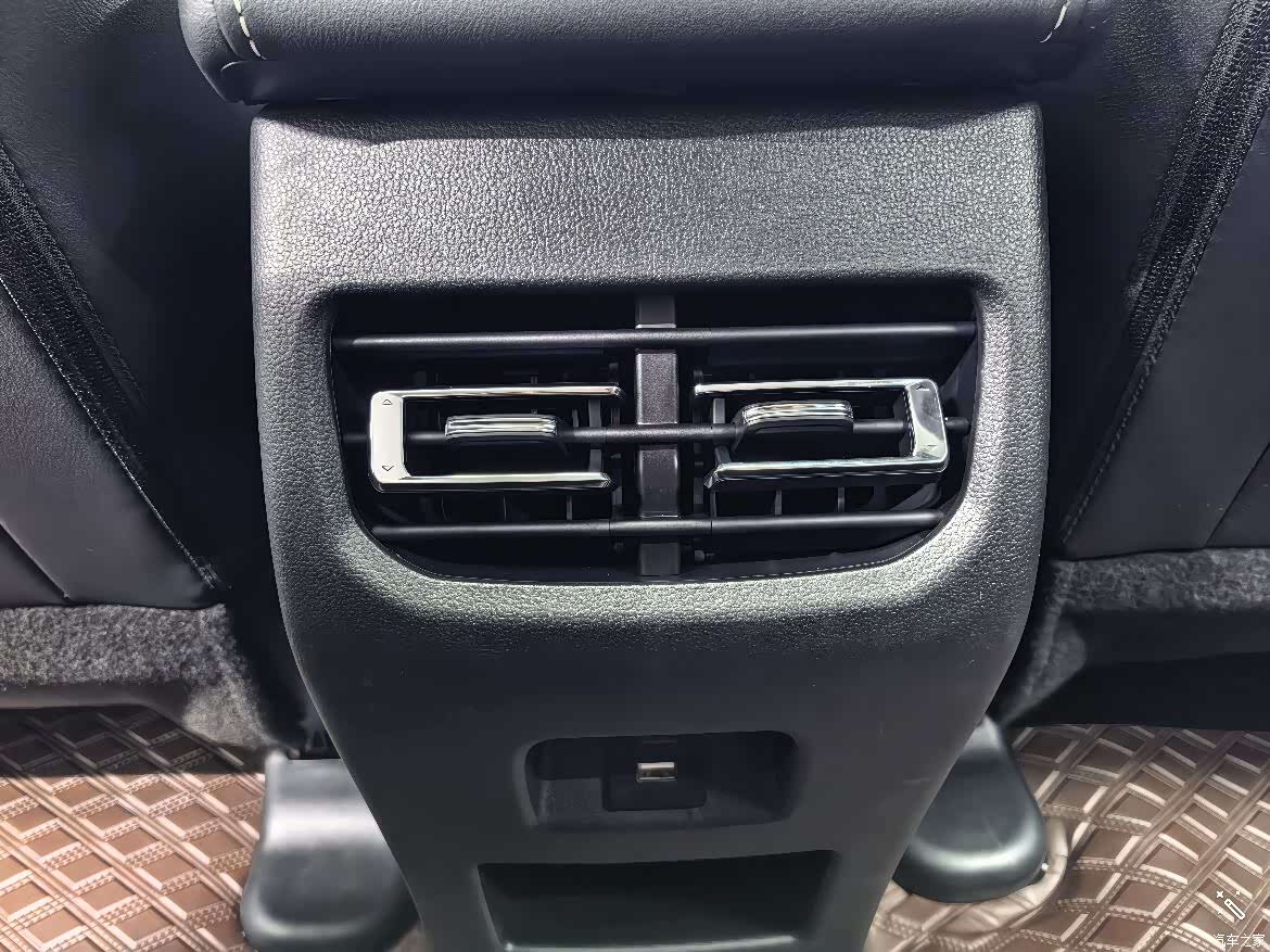 Haval M6, 2023 17